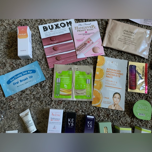 Huge Bundle NEW 38 Pcs Skincare & Makeup Lots Mix - Picture 4 of 10